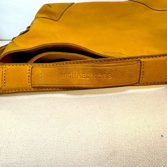 Michael Kors Shoulder Bag - Picture 7 of 12